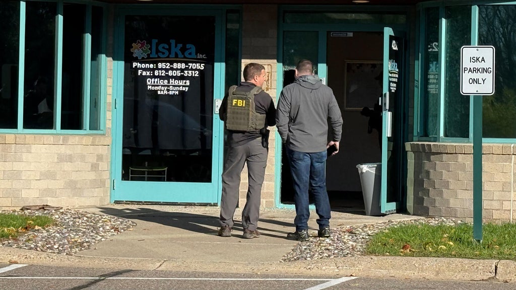 Federal law enforcement officers in Twin Cities Thursday for "court-authorized investigative activity," FBI says — Coon Rapids Business news